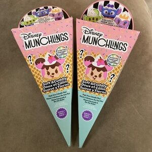 Disney Munchlings Mystery Plush Set